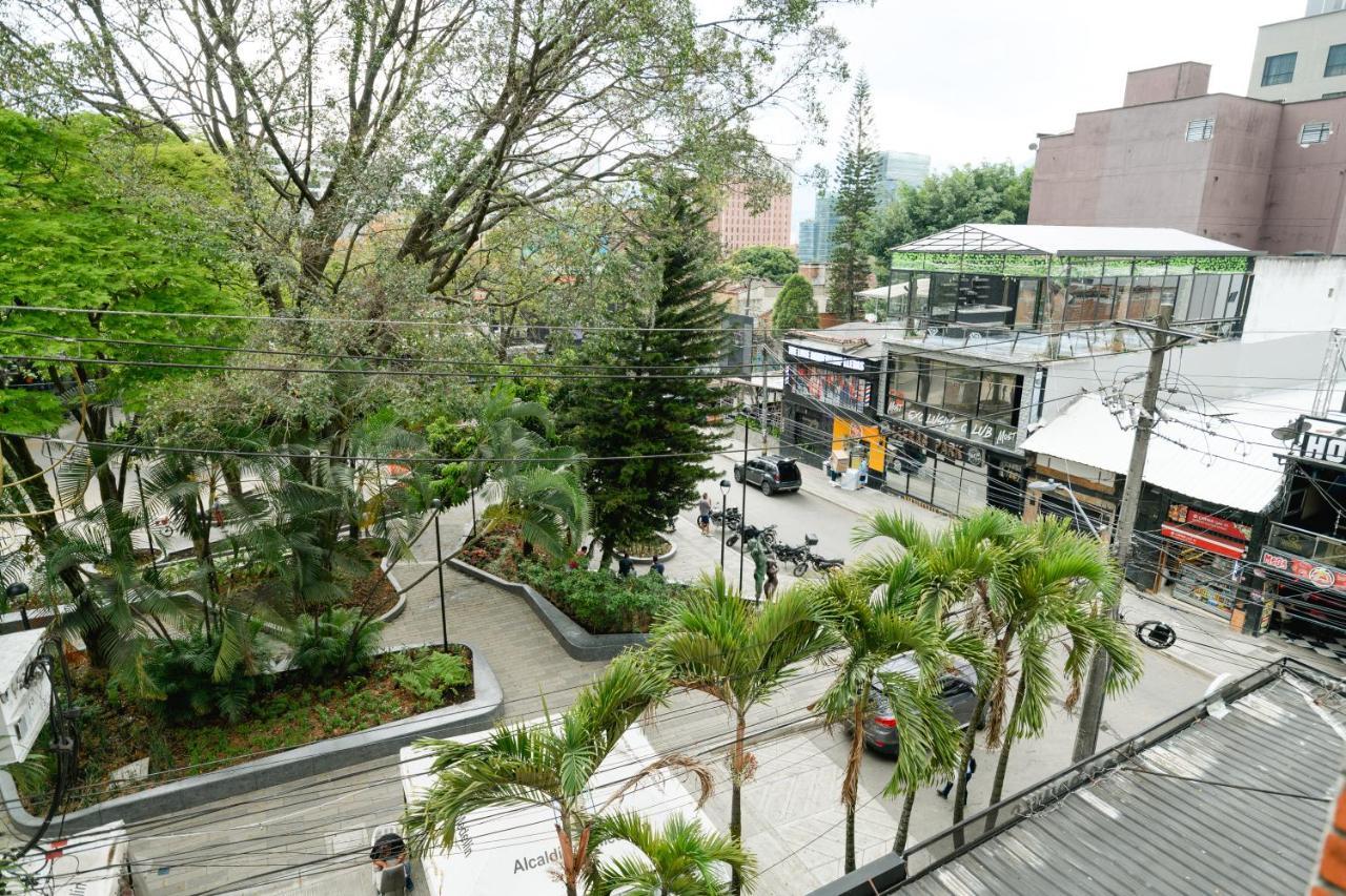 Hotel Lleras Premium #1 Medellín Exterior foto